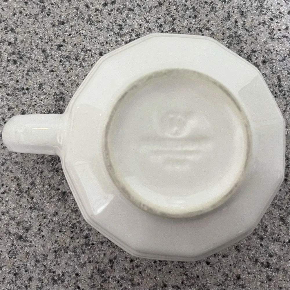 Pfaltzgraff Heritage Pattern White Ceramic Mugs - Picture 7 of 9